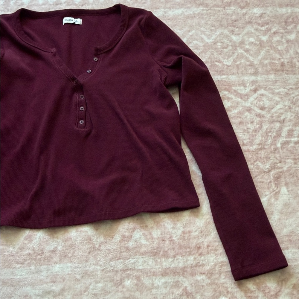 Hollister Long Sleeve Top XL - Picture 3 of 4
